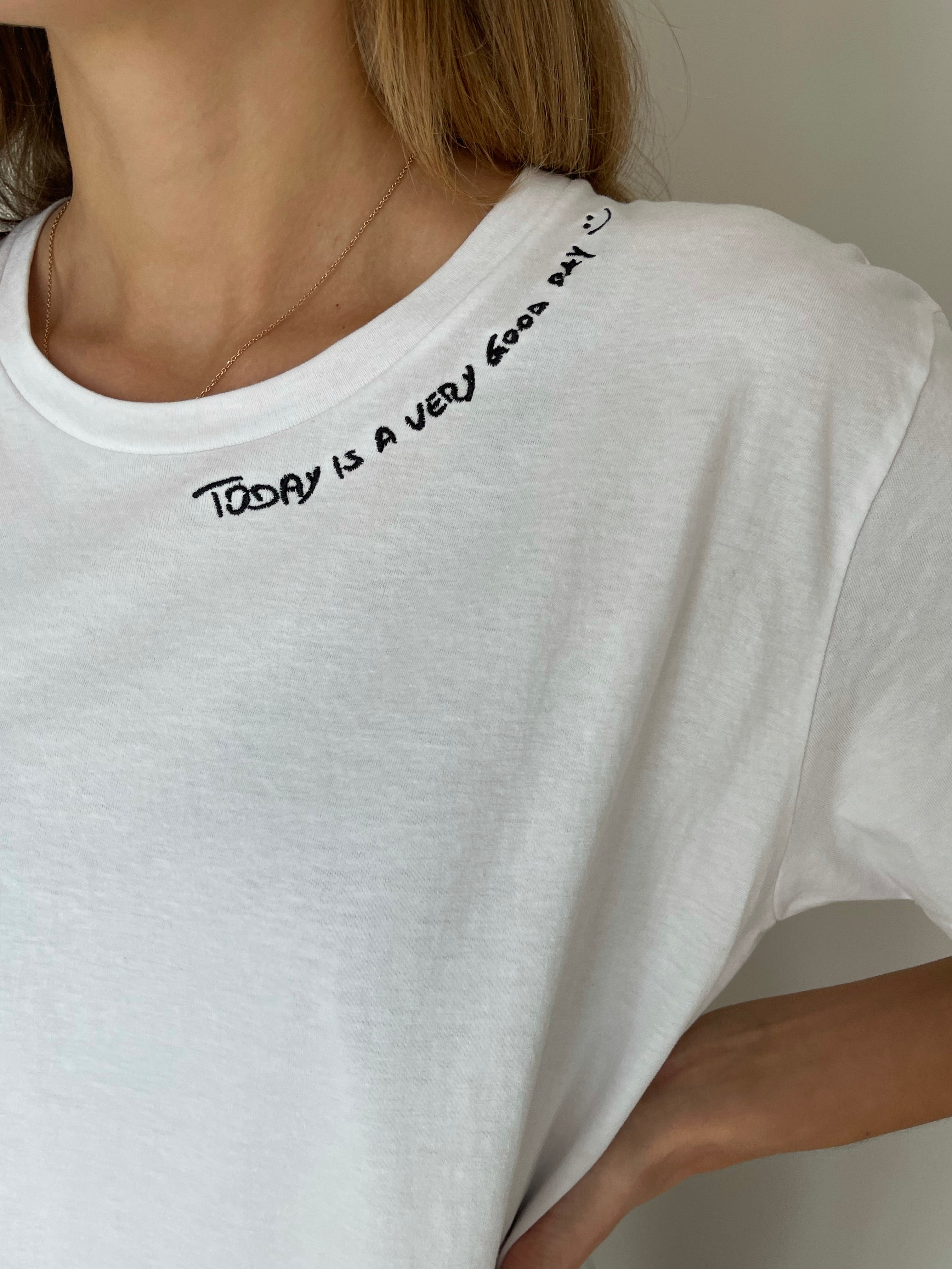 GOOD DAY// EMBROIDERED T-SHIRT